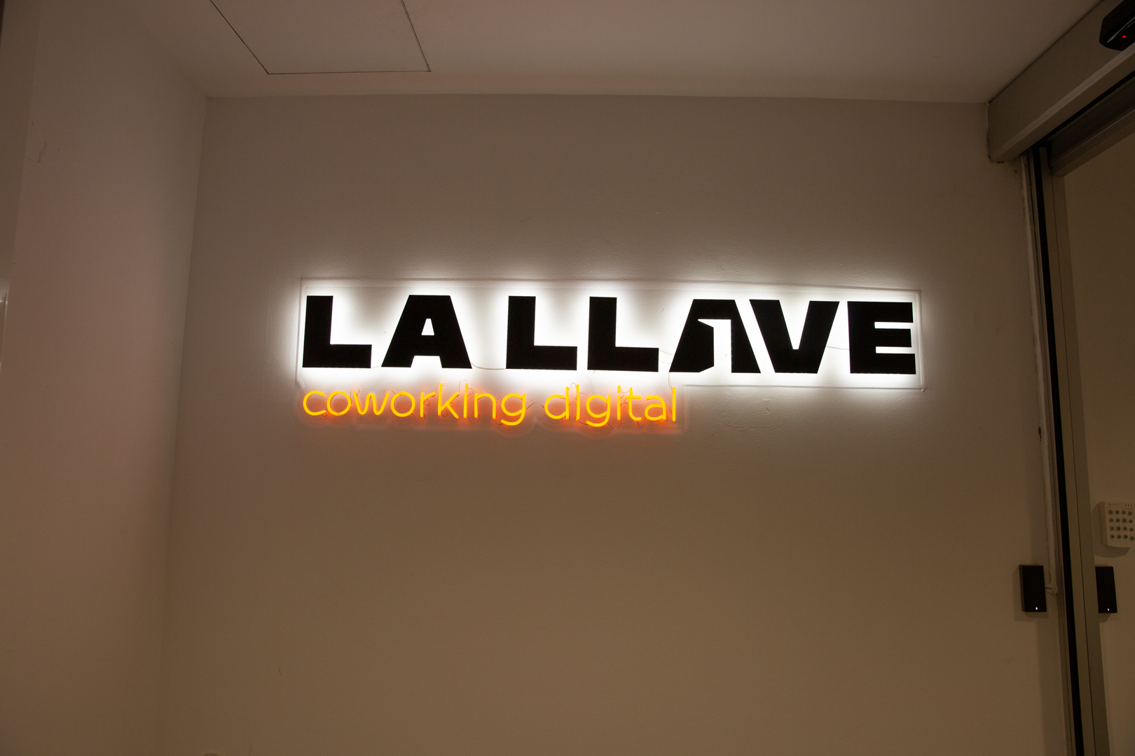 CW LA LLAVE (119)